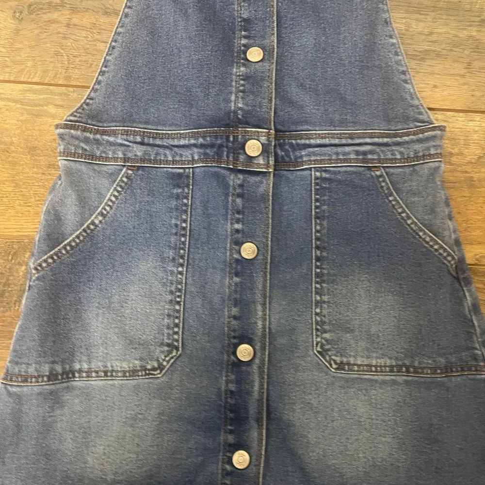 Boden Girls Blue Denim Pinafore Dress Star Print Lining Raw Hem Size 13-14Y
